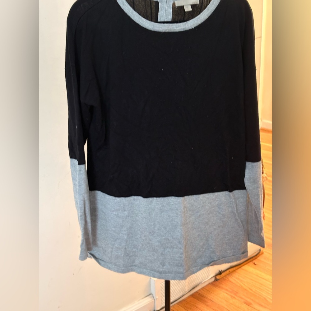 Studio I Two-Tone Crew Neck Sweater